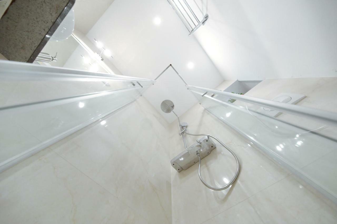 Apartments Ivan Spadina Tisno Quarto foto